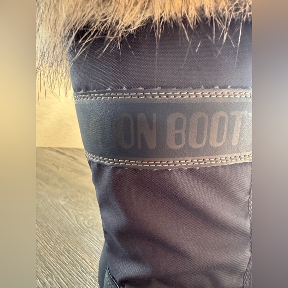 Fur lined Moon Boots Navy - Picture 2 of 9